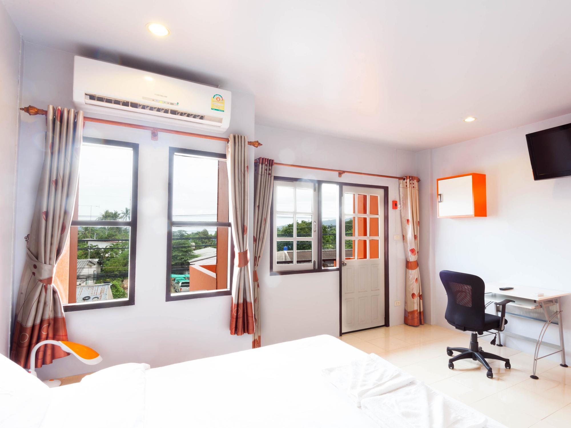 Luna Guesthouse And Travel Rawai Екстер'єр фото