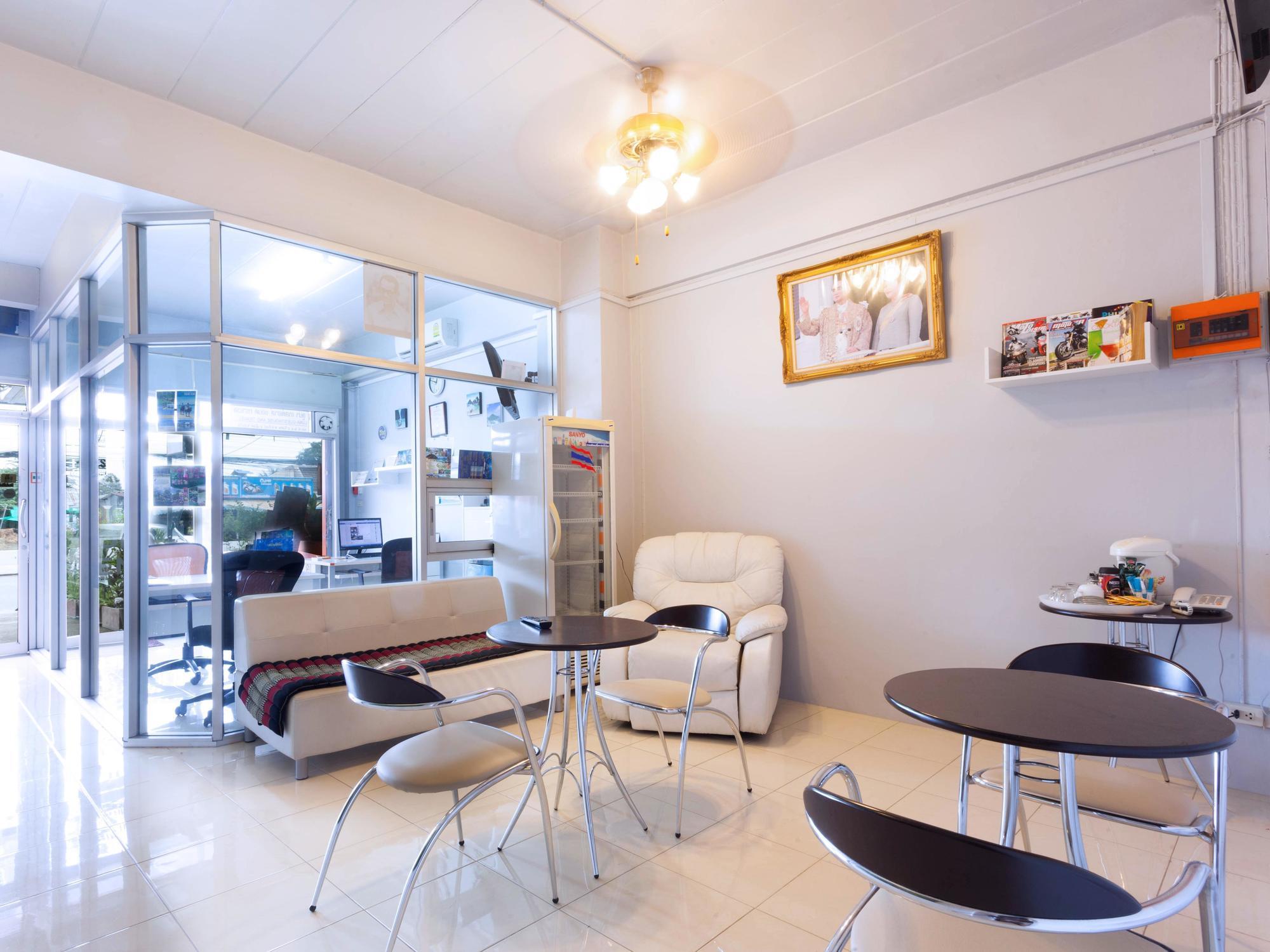 Luna Guesthouse And Travel Rawai Екстер'єр фото