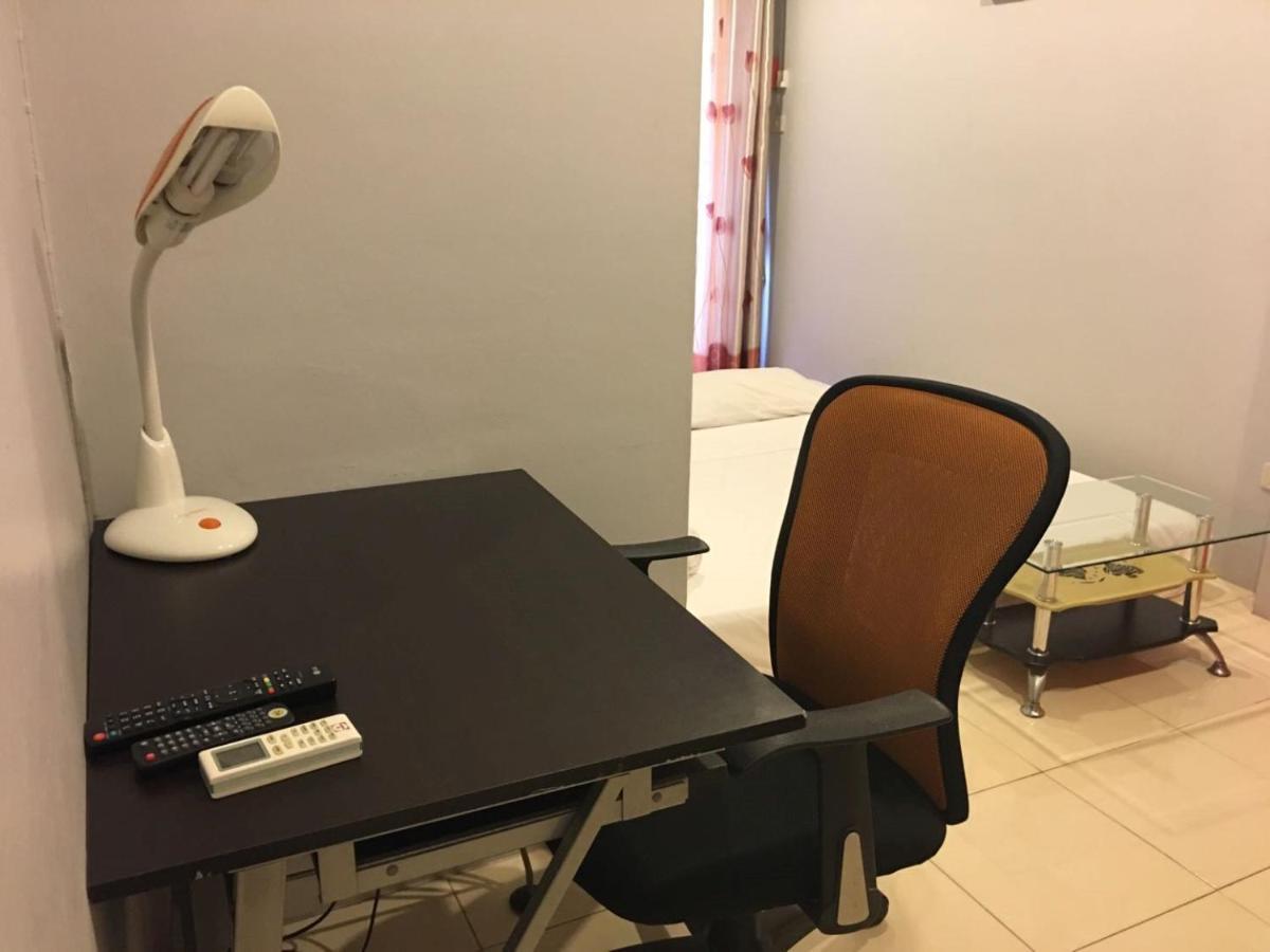 Luna Guesthouse And Travel Rawai Екстер'єр фото